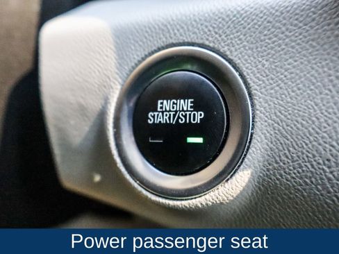 Used 2024 GMC Terrain SLT image 23