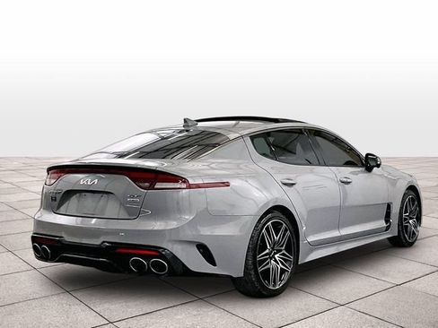 Used 2022 Kia Stinger GT2 AWD/4WD image 11