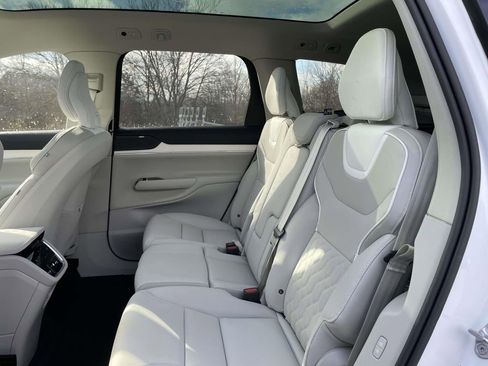 New 2025 Volvo EX90 Ultra w/ Protection Package Premier image 4