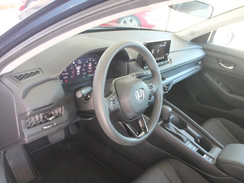 Used 2025 Honda Accord SE image 16