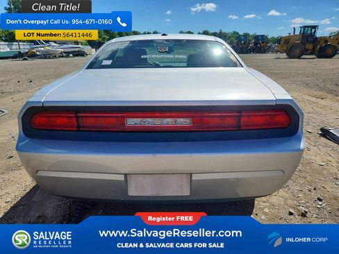 Used 2009 Dodge Challenger SE RWD image 8
