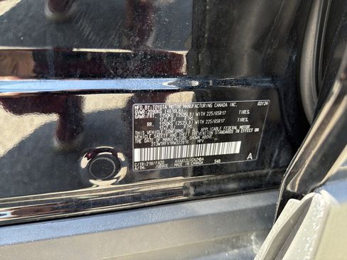 Certified 2024 Toyota RAV4 XLE image 33