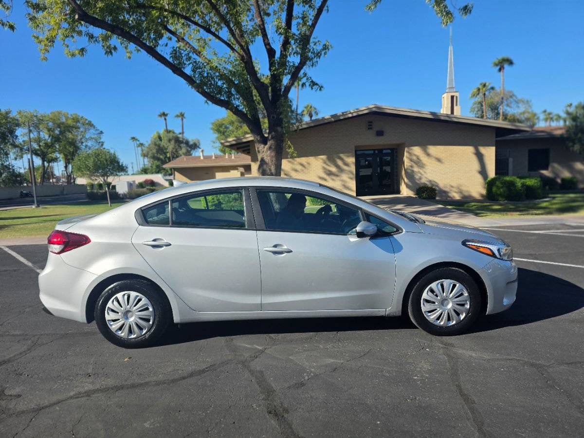 Used 2018 Kia Forte LX FWD image 3