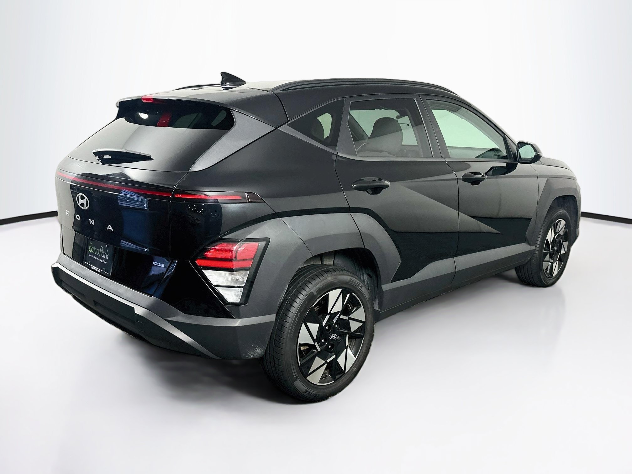 Used 2025 Hyundai Kona SEL AWD/4WD image 9