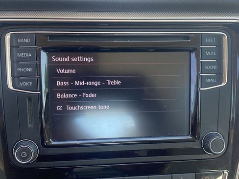 Used 2016 Volkswagen Passat 1.8T SE image 30