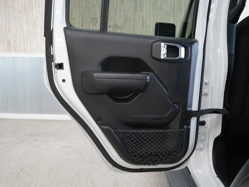 Used 2018 Jeep Wrangler Unlimited Sport S image 36