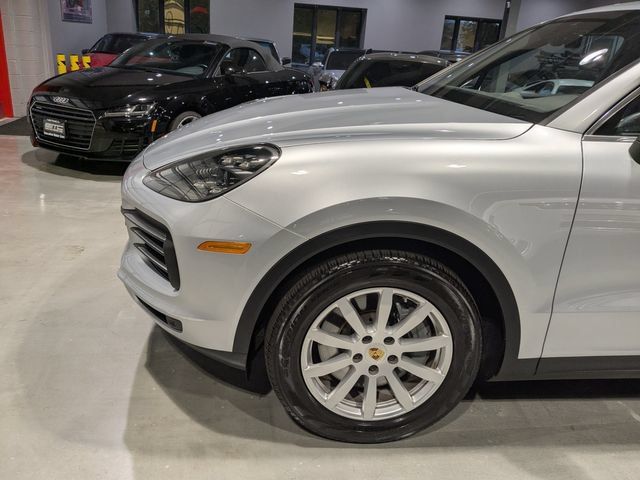 Used 2019 Porsche Cayenne S AWD/4WD image 4