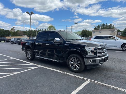 Used 2017 Ford F150 Lariat w/ Equipment Group 502A Luxury AWD/4WD image 6