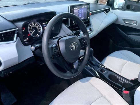 Used 2020 Toyota Corolla LE image 15