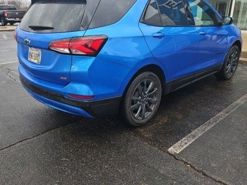 Used 2024 Chevrolet Equinox RS image 2