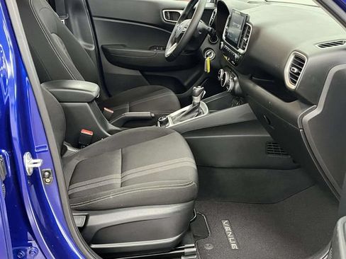 Used 2021 Hyundai Venue SEL FWD image 25