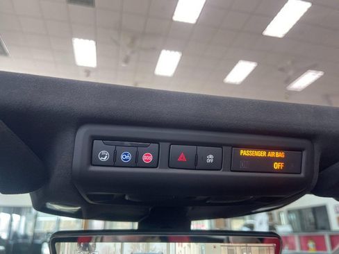 Used 2022 Chevrolet Corvette Stingray Premium Cpe w/ 3LT image 38