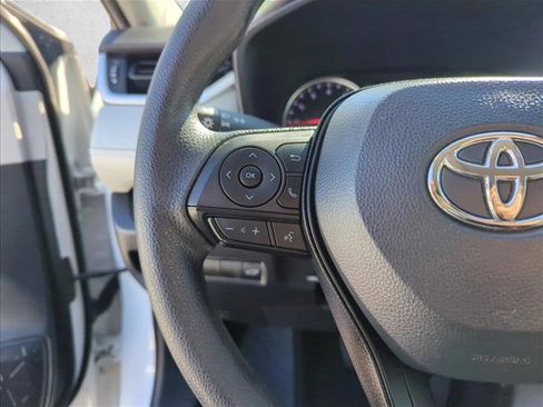 Certified 2022 Toyota RAV4 XLE image 16
