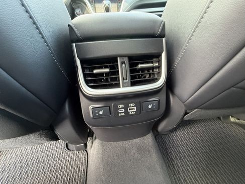 Used 2023 Subaru Outback Limited image 26
