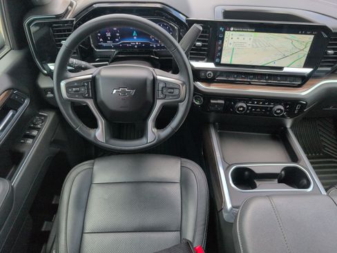 Used 2025 Chevrolet Silverado 2500 LT w/ Trail Boss Package AWD/4WD image 28