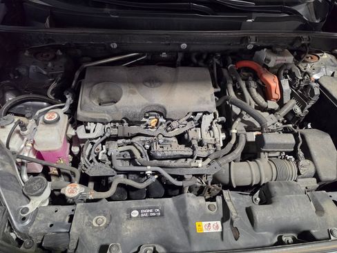 Used 2021 Toyota RAV4 LE AWD/4WD image 8