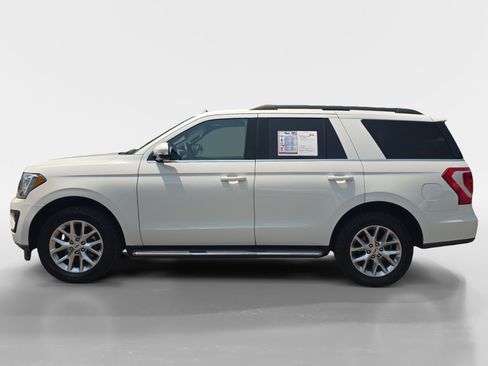 Used 2021 Ford Expedition XLT AWD/4WD image 2