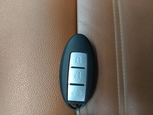 Used 2019 Nissan Rogue SL w/ Premium Package AWD/4WD image 32