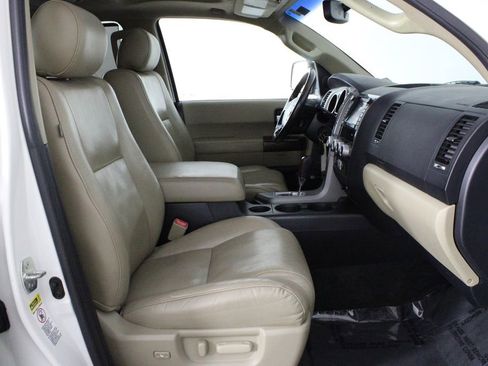 Used 2012 Toyota Sequoia Platinum image 17