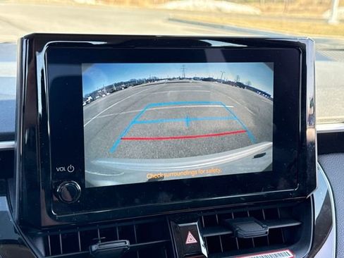 Certified 2025 Toyota Corolla LE image 27