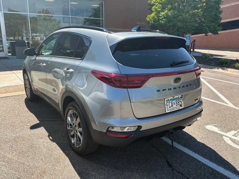 Used 2021 Kia Sportage S w/ S AWD Premium Package image 3
