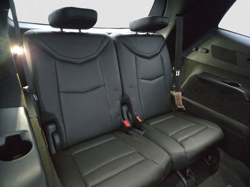 Certified 2023 Cadillac XT6 Premium Luxury image 18