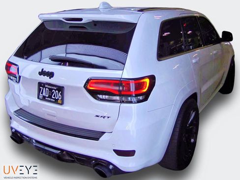 Used 2015 Jeep Grand Cherokee SRT w/ Trailer Tow Group IV AWD/4WD image 15