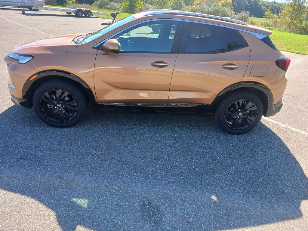 Used 2024 Buick Encore GX Sport Touring AWD/4WD image 7