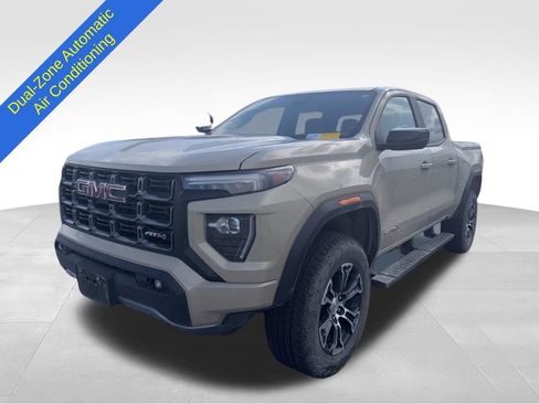 Used 2023 GMC Canyon AT4 w/ AT4 Premium Package AWD/4WD image 9