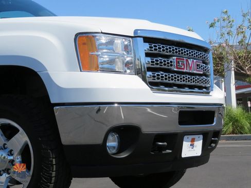Used 2013 GMC Sierra 2500 SLT w/ SLT Convenience Package AWD/4WD image 32