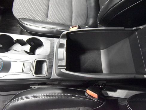 Used 2025 Ford Escape SE FWD image 20