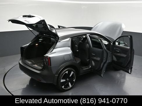 Used 2025 Nissan Kicks SR w/ Illumination Package AWD/4WD image 29