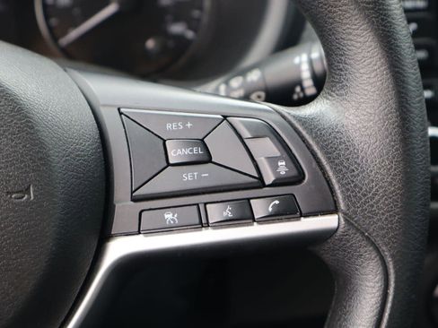 Used 2022 Nissan Kicks SV FWD image 13