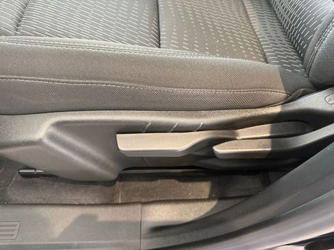 Used 2025 Chevrolet Equinox LT image 23