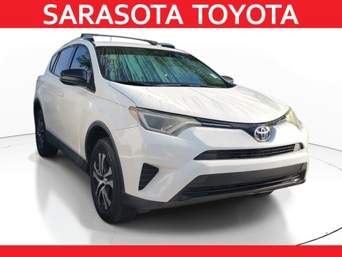 Used 2016 Toyota RAV4 LE image 1