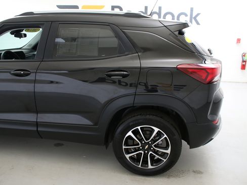 Used 2024 Chevrolet TrailBlazer LT w/ Driver Confidence Package FWD image 6