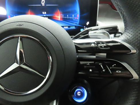 Used 2024 Mercedes-Benz GLC 43 AMG 4MATIC image 12