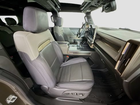 Used 2025 GMC Hummer EV 2X AWD/4WD image 28