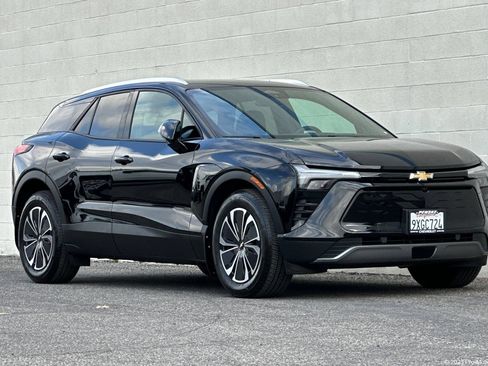 Used 2026 Chevrolet Blazer EV LT FWD image 1
