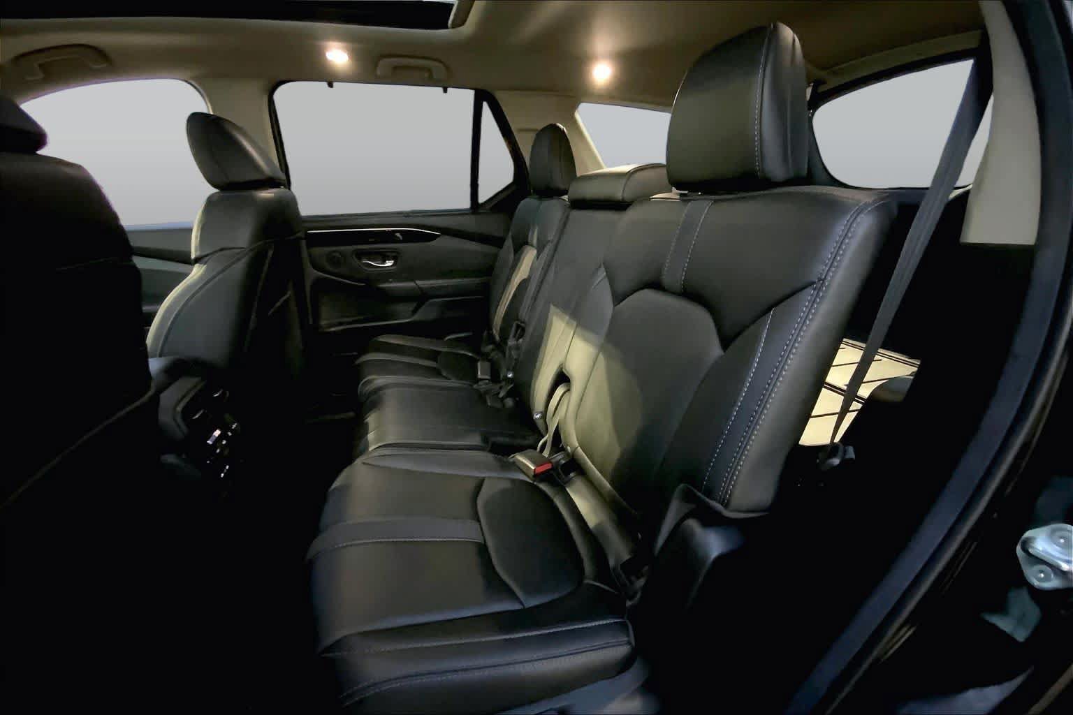 Used 2025 Honda Pilot Touring image 20
