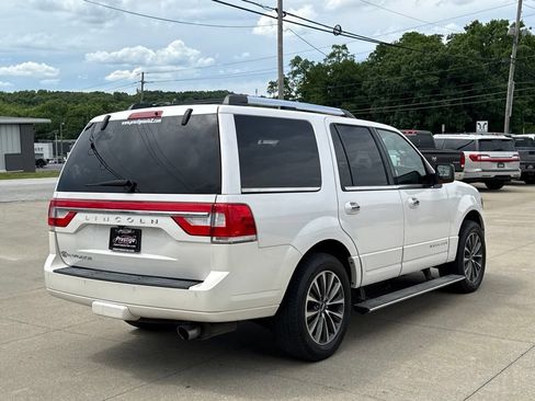Used 2017 Lincoln Navigator Select AWD/4WD image 19