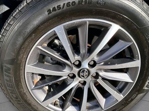 Used 2018 Toyota Highlander XLE w/ Protection Package #3 image 11