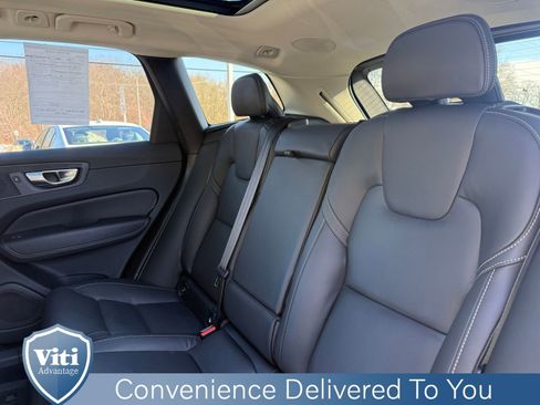 Certified 2023 Volvo XC60 B5 Ultimate w/ Climate Package image 22