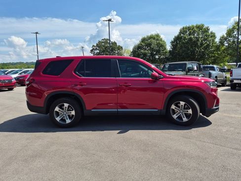 Used 2025 Honda Pilot EX-L image 4