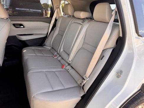 Used 2021 Nissan Rogue SL FWD image 27