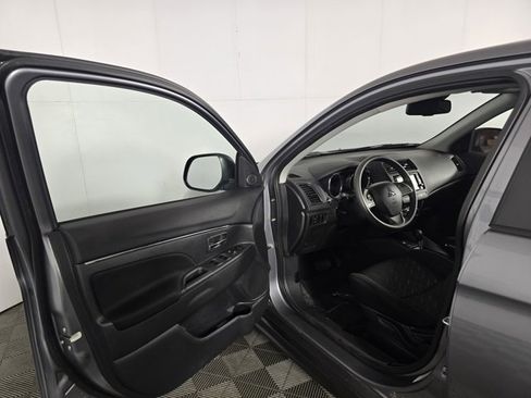 Used 2024 Mitsubishi Outlander Sport ES image 8