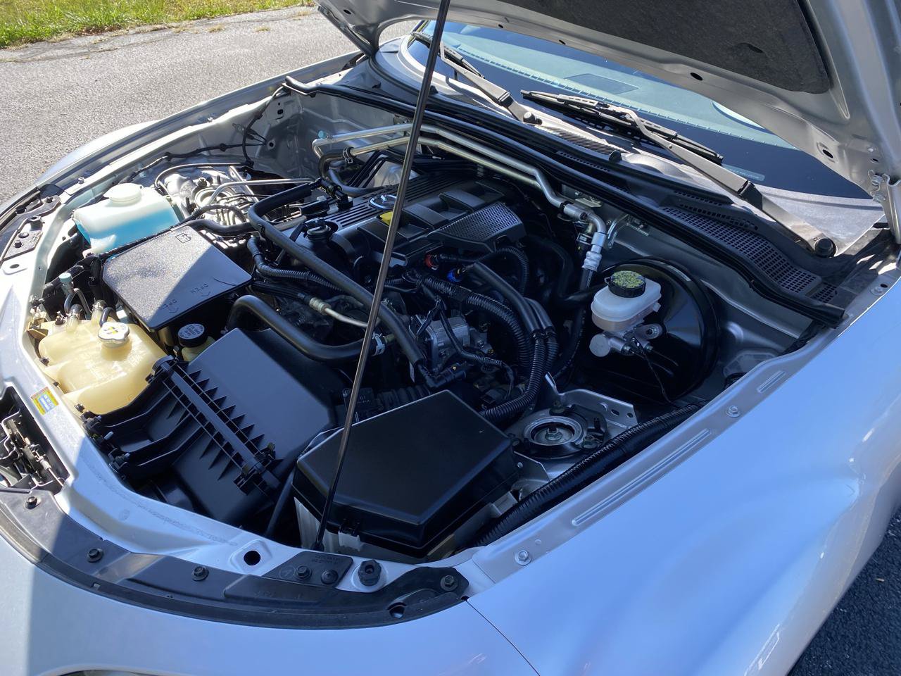 Used 2006 MAZDA MX-5 Miata Touring RWD image 46