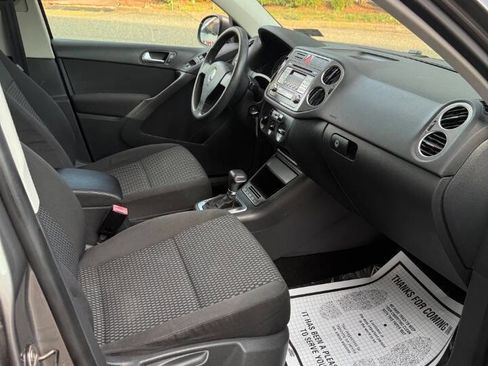 Used 2009 Volkswagen Tiguan S FWD image 14