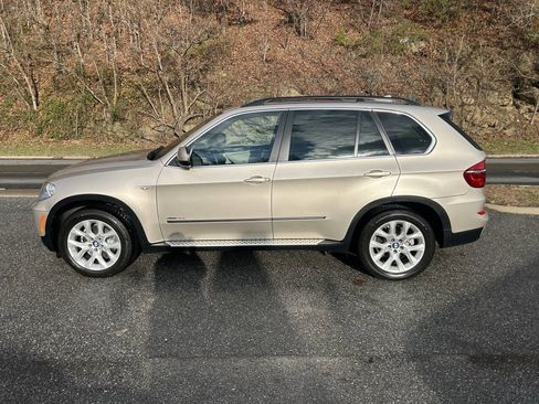 Used 2013 BMW X5 xDrive35i image 4