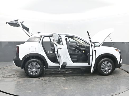 New 2026 Nissan Kicks S image 41